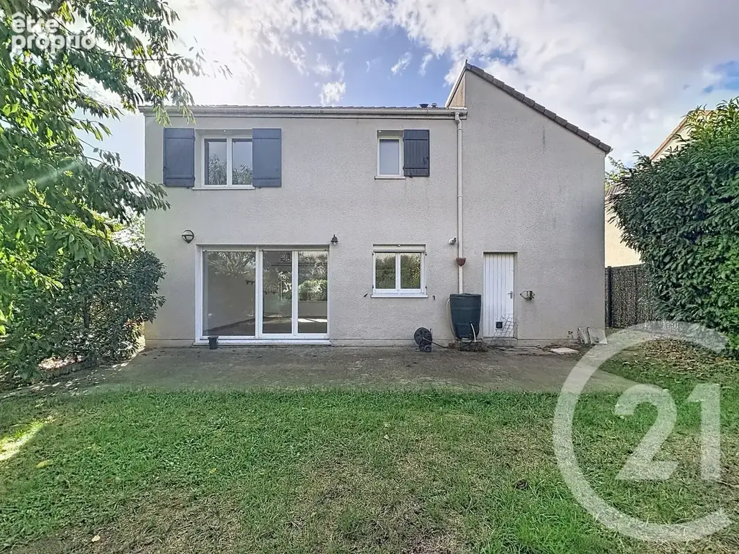 Maison 5 pièces 89 m² à vendre à Moissy-Cramayel (77550) - photo 1