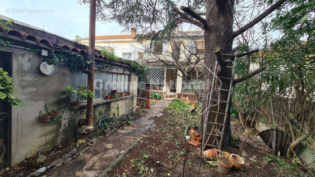 Appartement à ARLES