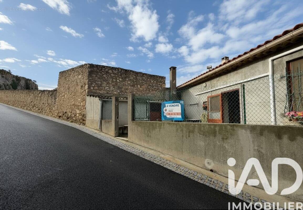 Photo 1 - Maison à ROQUEFORT-DES-CORBIERES