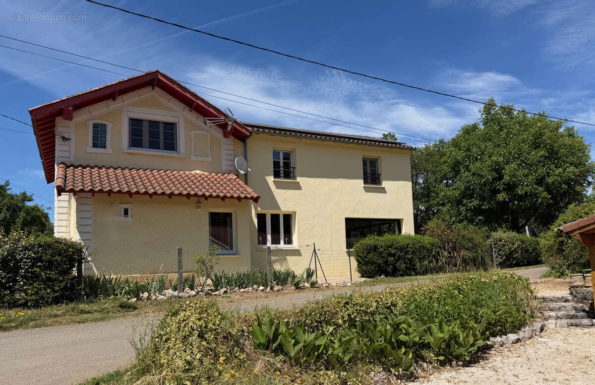Maison à CADRIEU