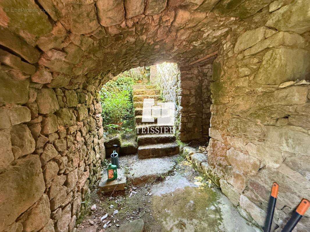 Maison à SAINT-PAUL-LE-JEUNE