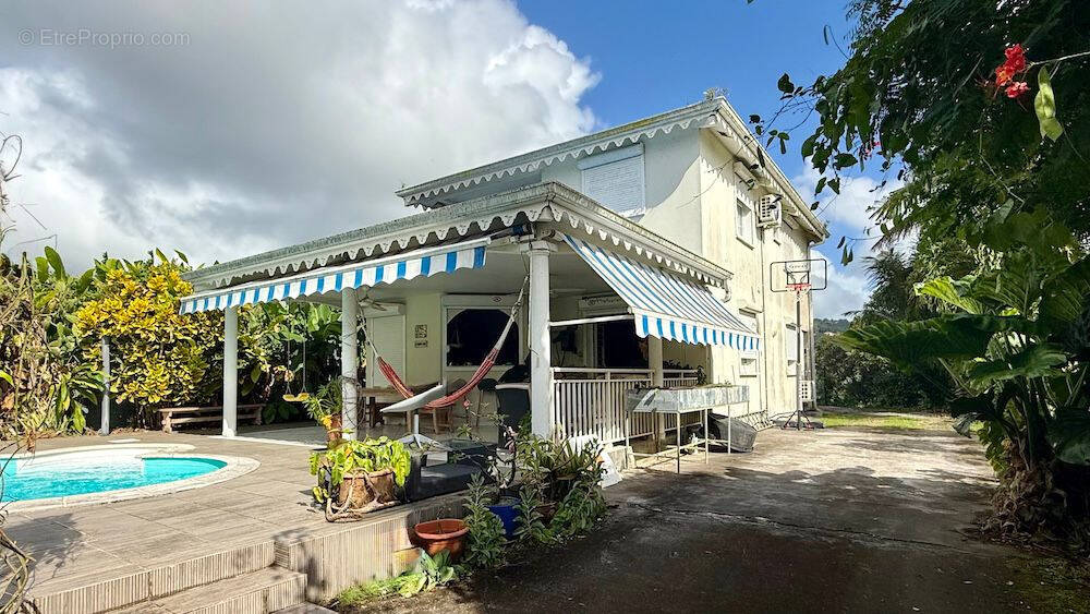 Maison à RIVIERE-SALEE