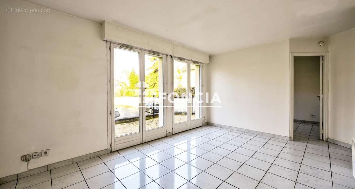 A ACHETER : un appartement T2 de 30 m2 avec son rez-de-jardin privatif de 24 m2 + place de parking à Meulan-en-yvelines (78250). - photo 10