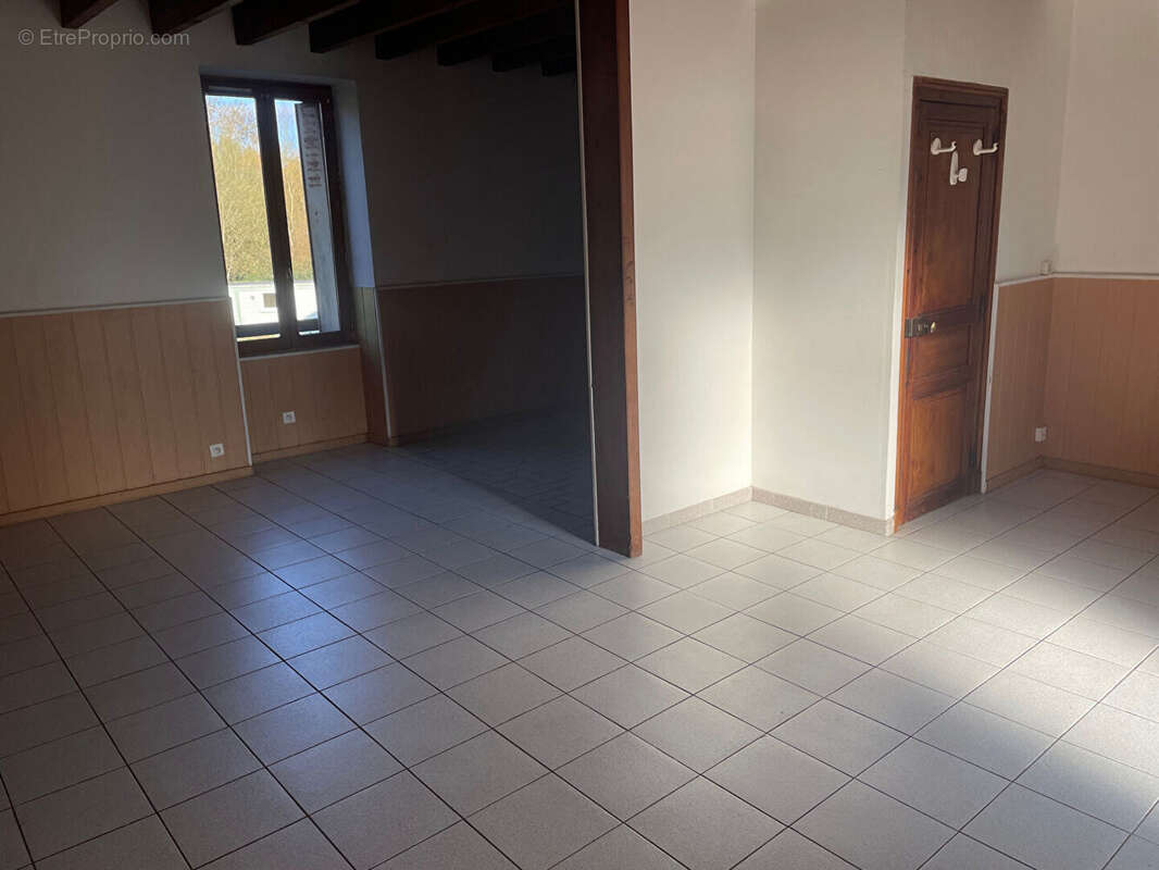 Appartement à JOUE-SUR-ERDRE