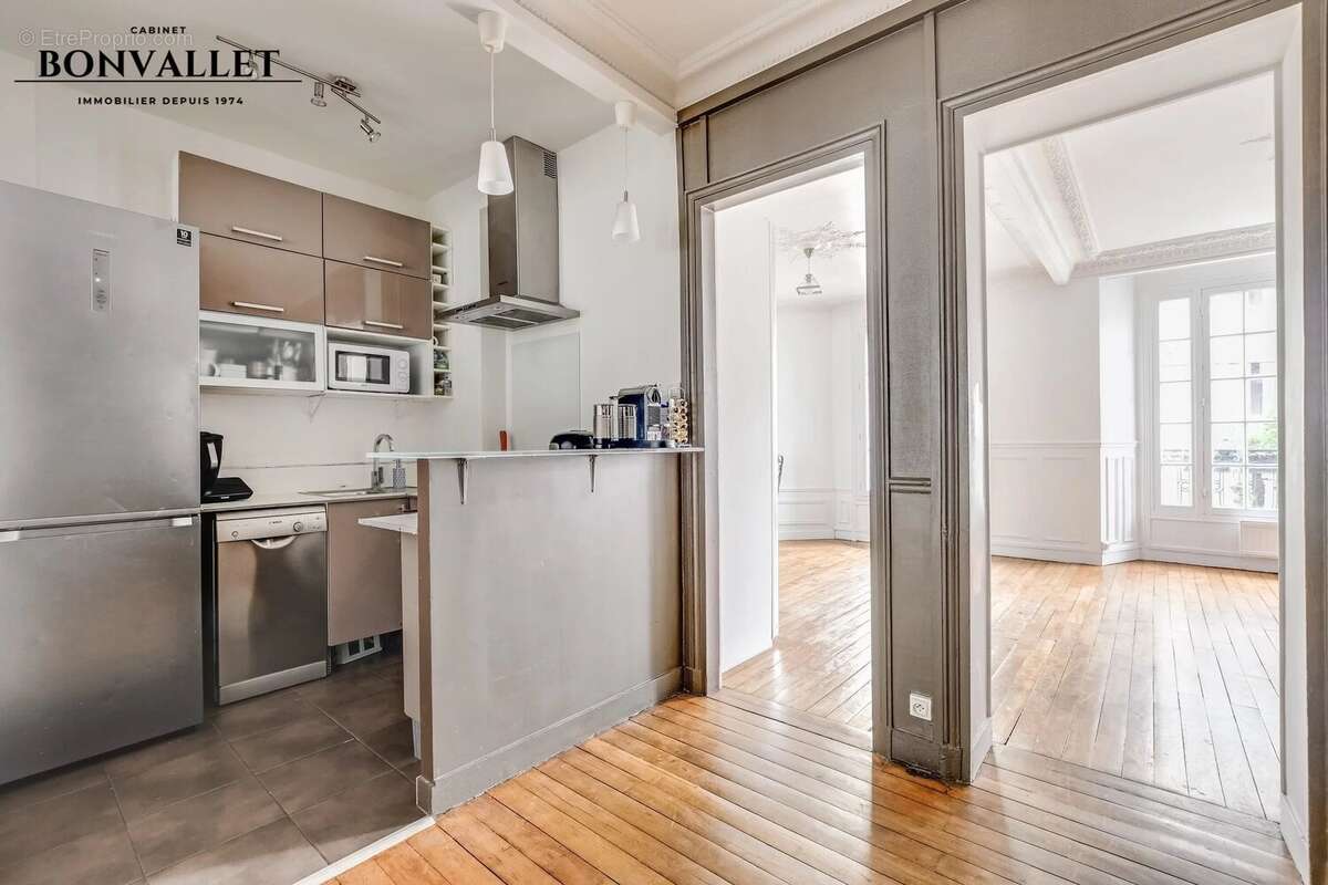 Appartement à PARIS-15E