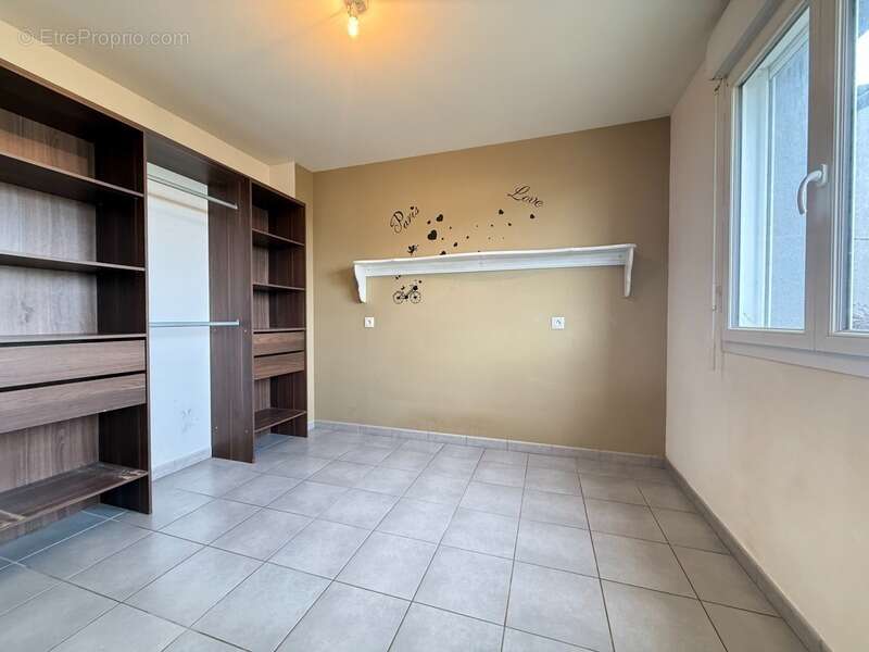 Maison à MESLAY-DU-MAINE