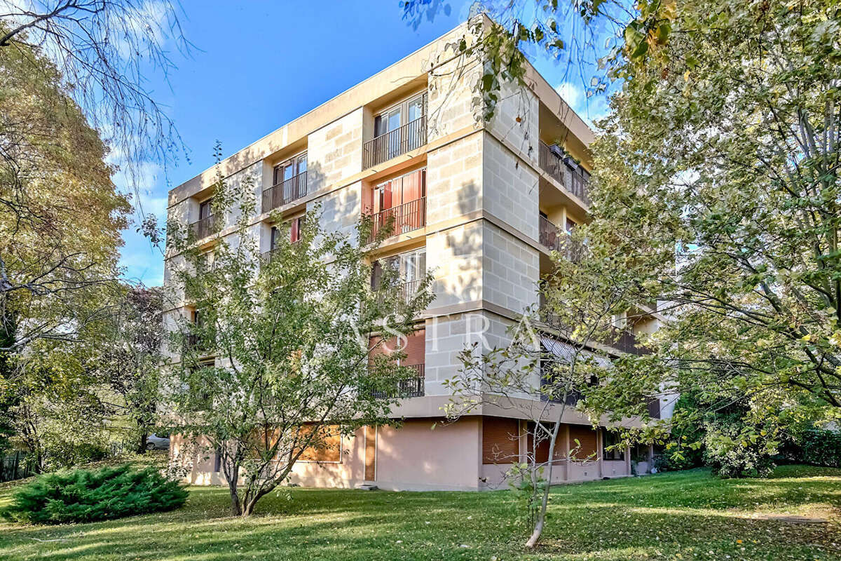 Appartement à FRESNES