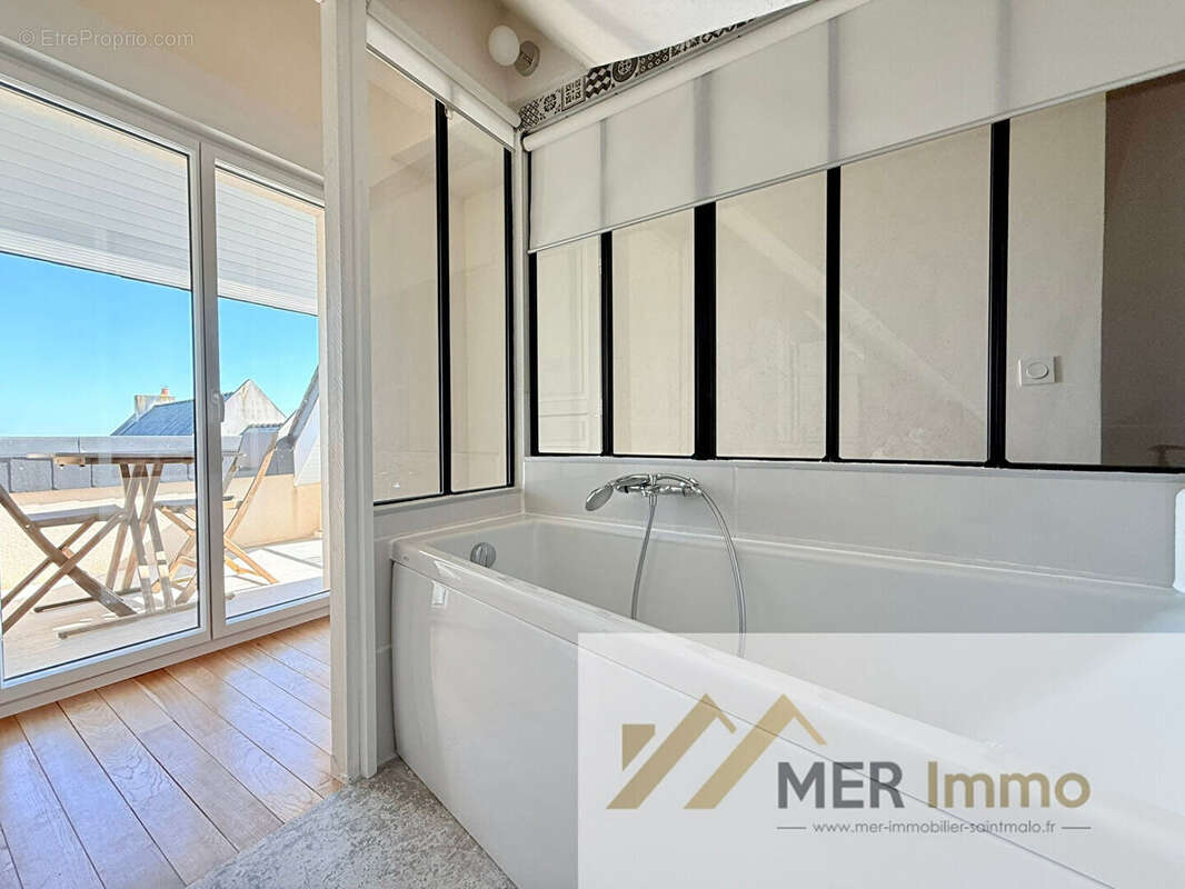 CANCALE - Maison d'exception avec vue sur la baie, 5 chambres, piscine chauffée, multiples terrasses - photo 9