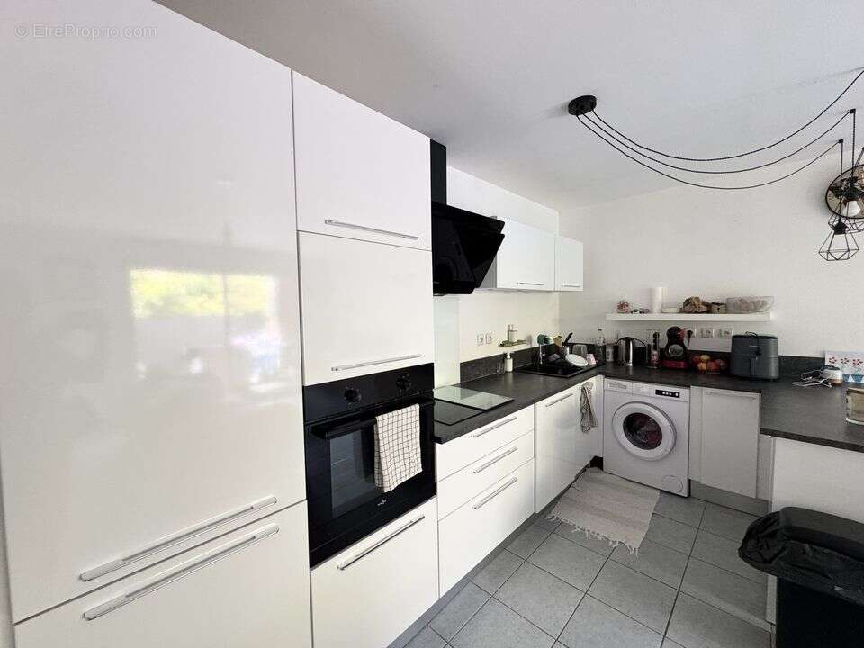 T3 -MARSEILLE - 13013 - TERRASSE - DOUBLE BOX - JARDIN - Appartement à MARSEILLE-13E