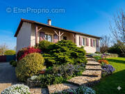 Maison à NIEUIL-L'ESPOIR
