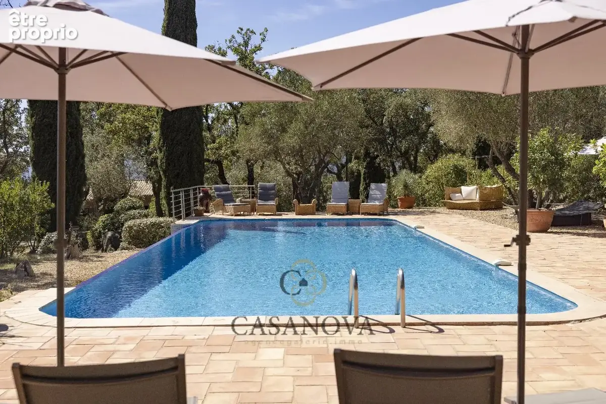 Golfe de Saint Tropez - Domaine de 5 hectares avec bastide, maison de gardien, piscine et vue panoramique à La Garde-Freinet - photo 7