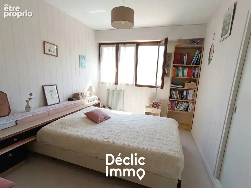 Maison de caractère à Bourg-sous-la-Roche  117 m² - Terrain 500m² - Tout à pied - photo 4
