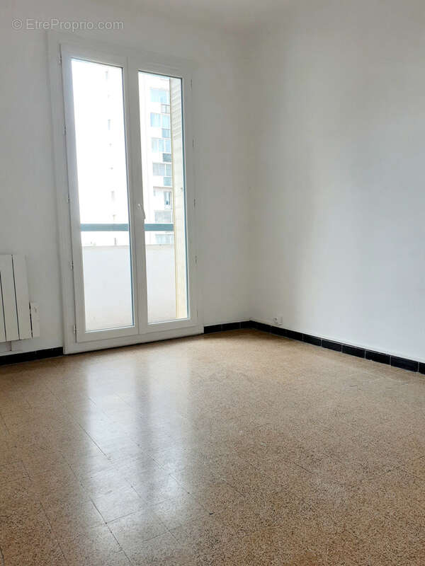 Appartement à MARSEILLE-15E