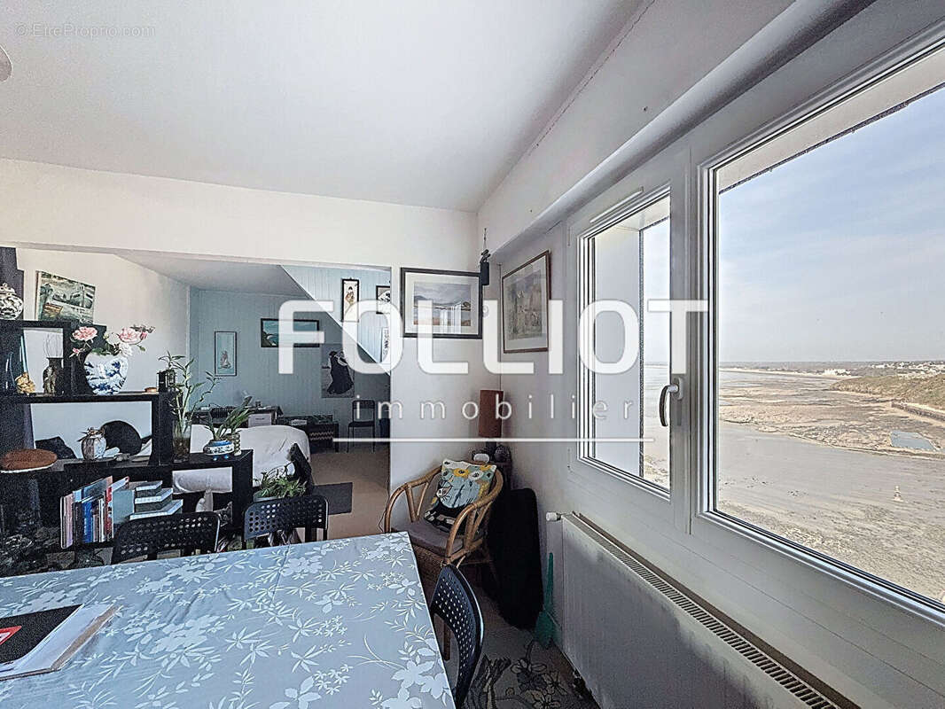 À vendre : Appartement 3 pièces avec vue mer à Granville - photo 2