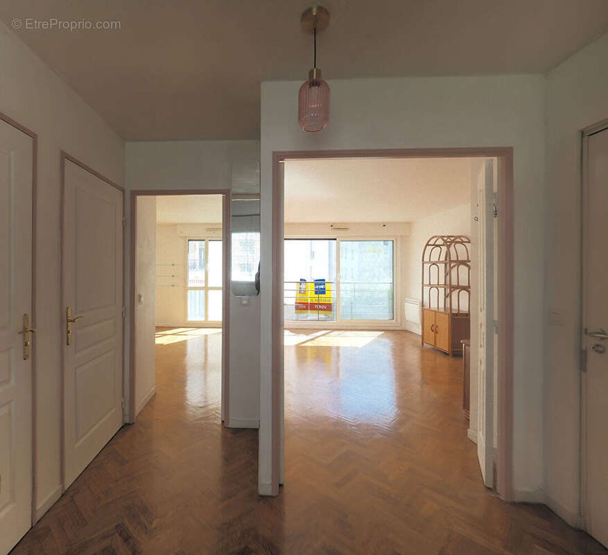 Appartement à PARIS-20E