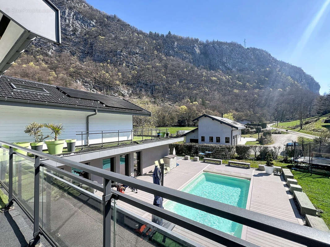 Maison à DINGY-SAINT-CLAIR