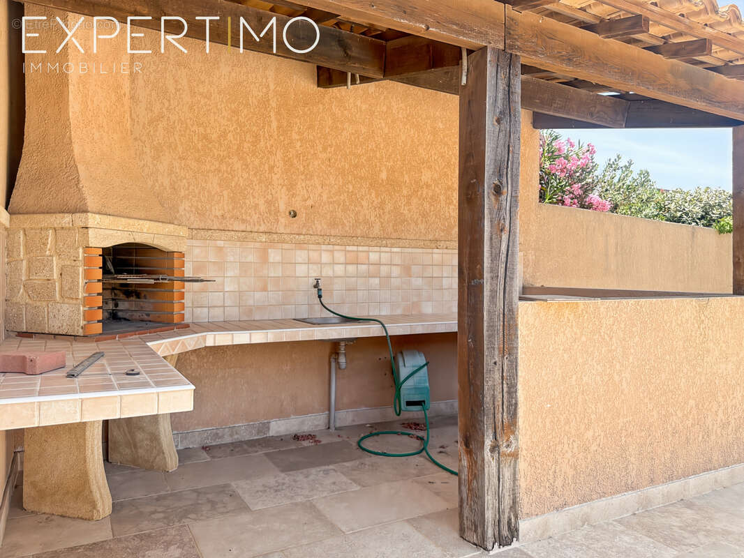 Maison de plain-pied de 114 m2 avec véranda, grand garage de 41 m2 - photo 11