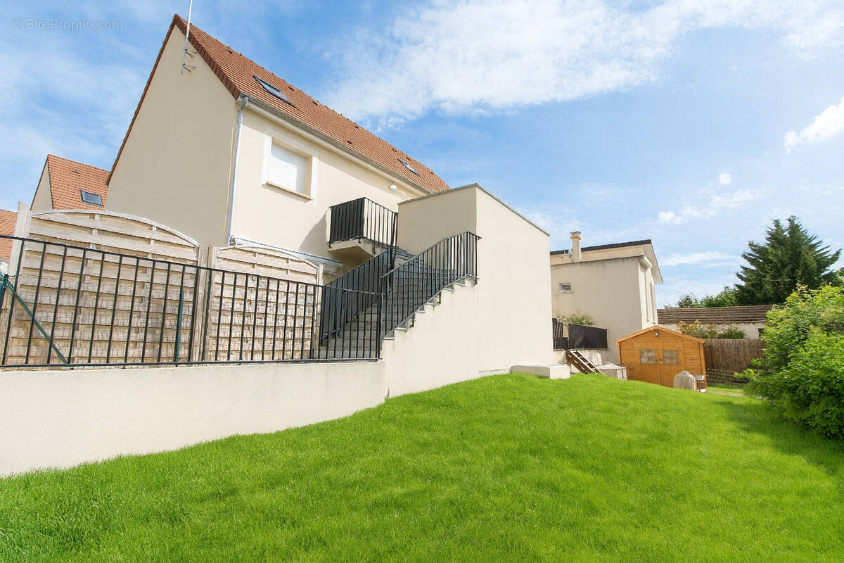 Appartement à COLOMBES