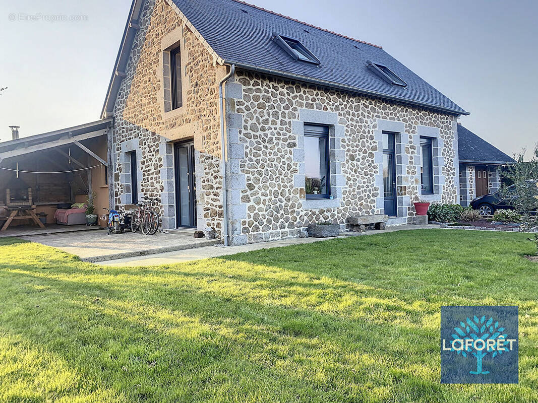 Maison à LA CHAPELLE-JANSON