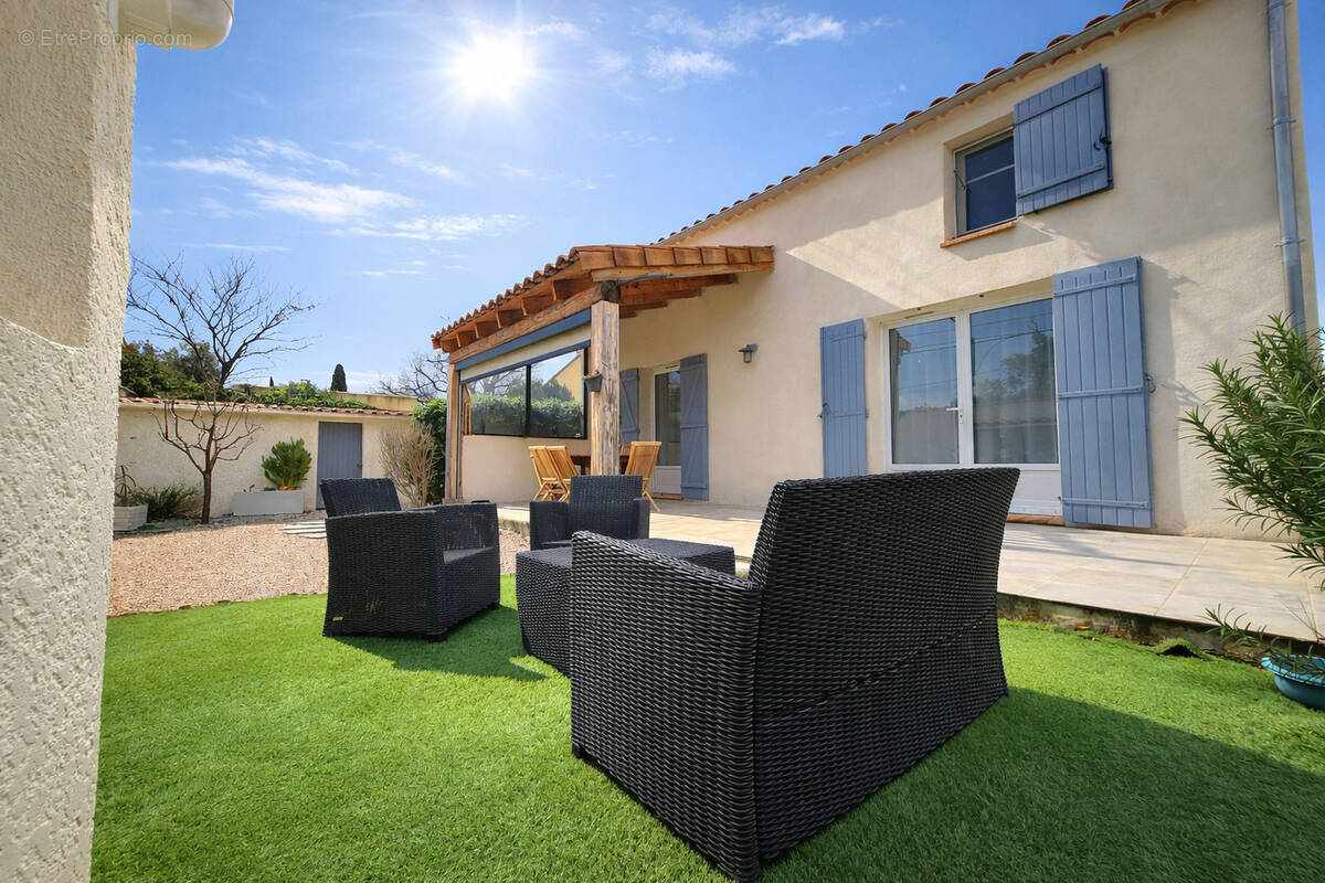 Autre à CHATEAUNEUF-DE-GADAGNE