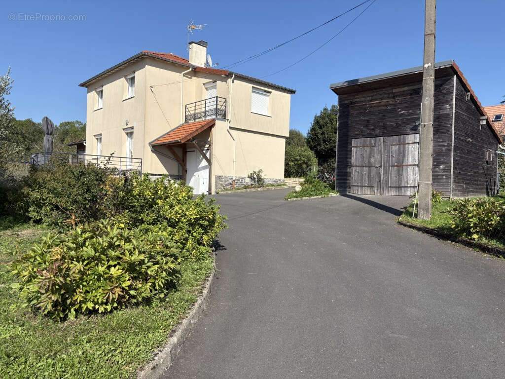 Maison à JUILLAC
