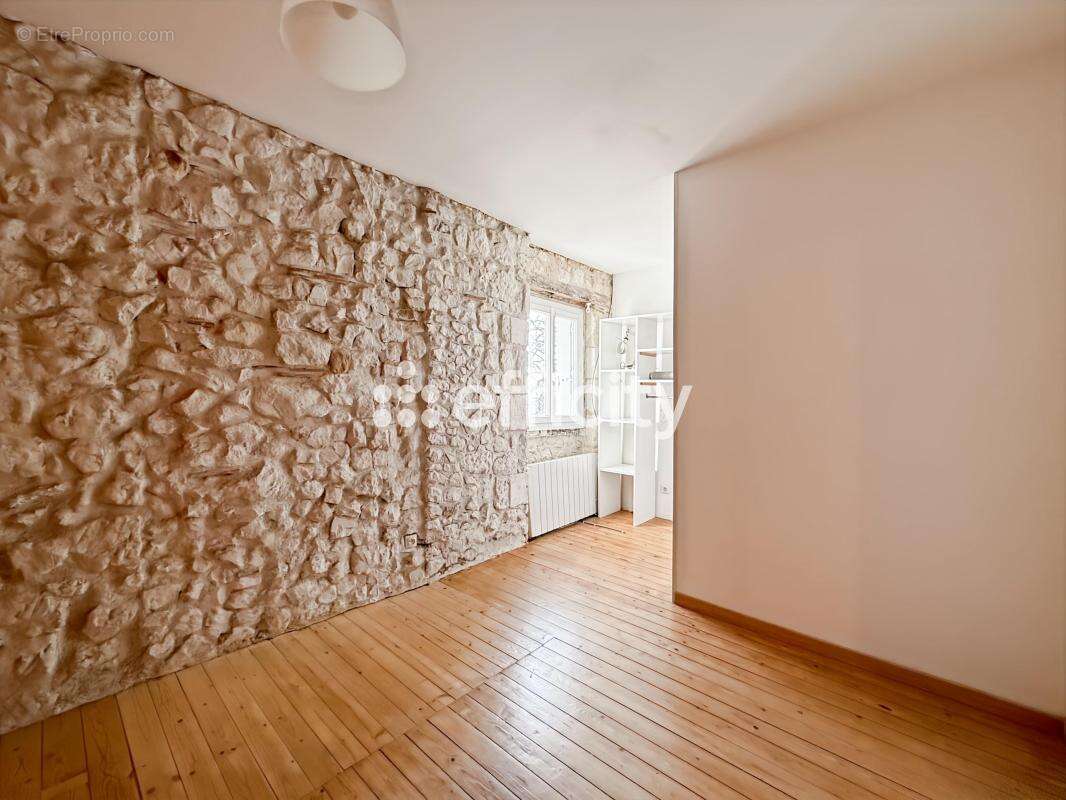 Maison à SAINTE-MAURE-DE-TOURAINE