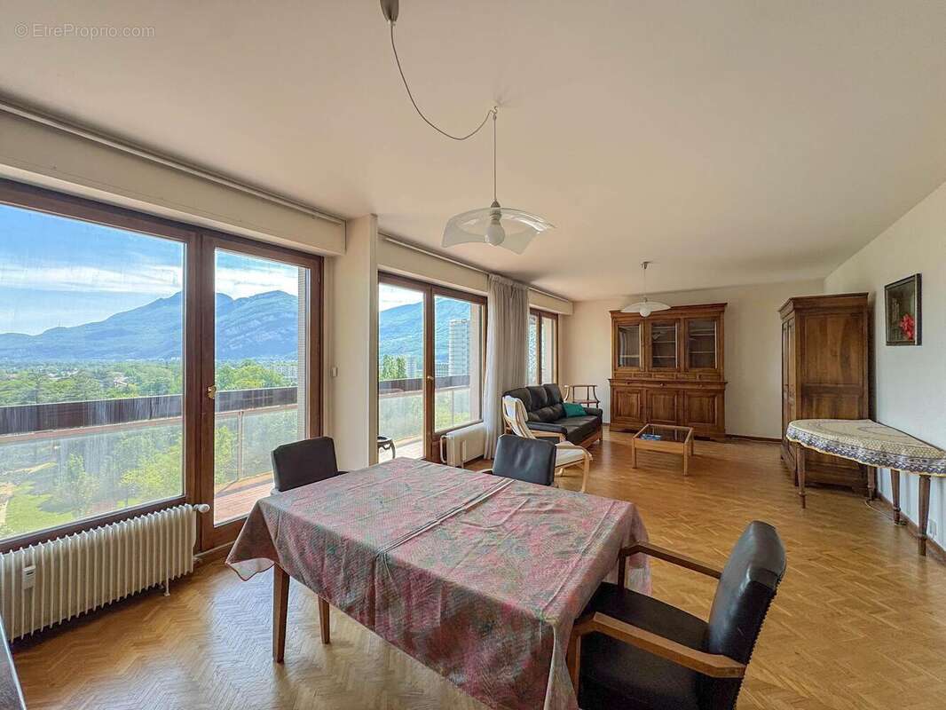 n°1 - Appartement à SAINT-EGREVE