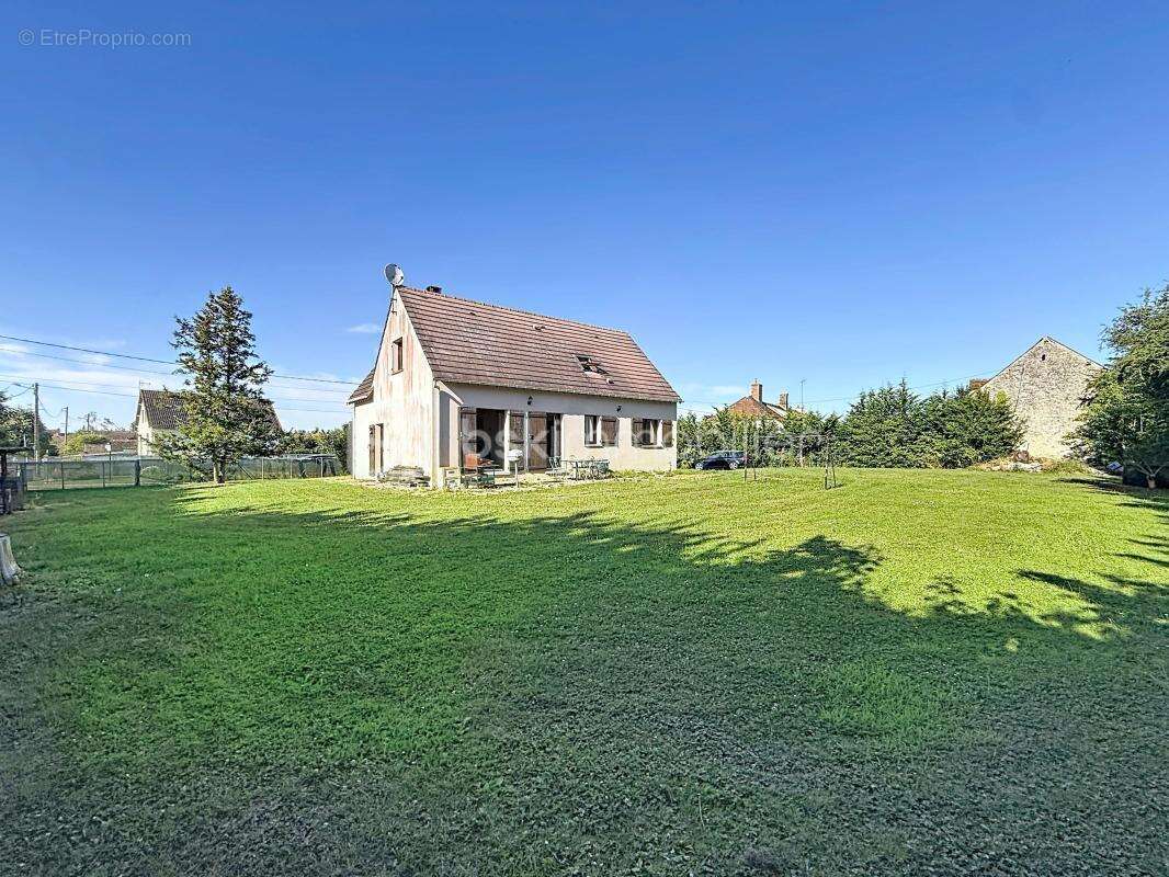 Maison familiale de 150 m2 sur sous sol total - photo 15