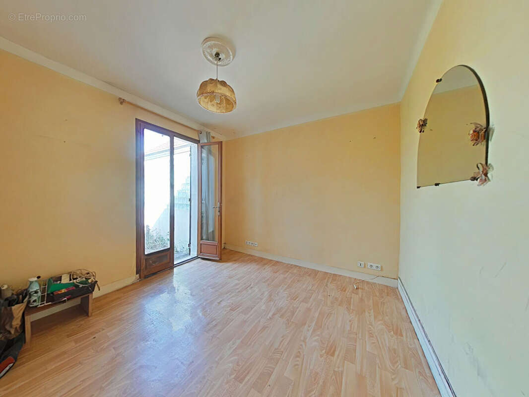 Maison à FONTENAY-LE-FLEURY