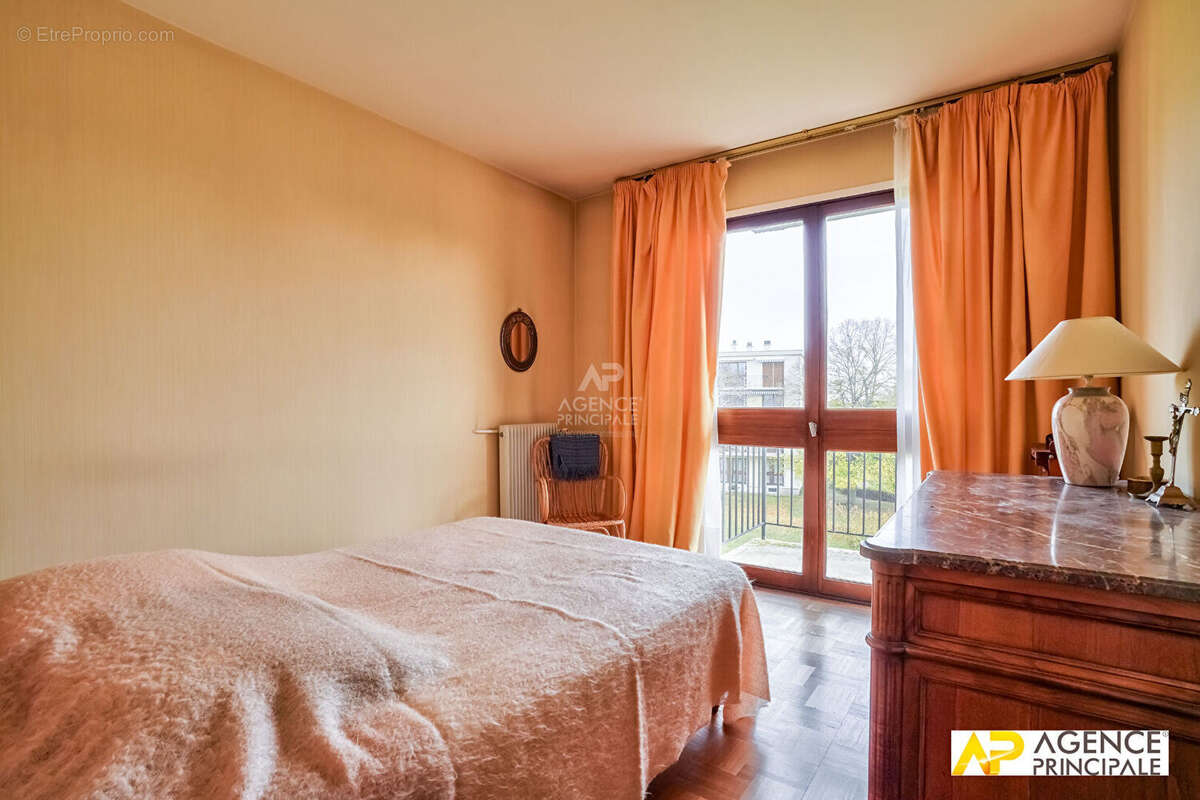 Appartement à MAISONS-LAFFITTE