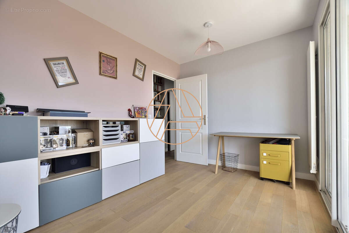 Appartement à SAINT-MAUR-DES-FOSSES