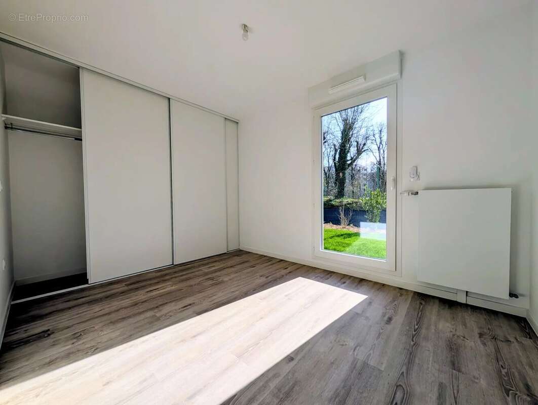 Appartement à LES CLAYES-SOUS-BOIS