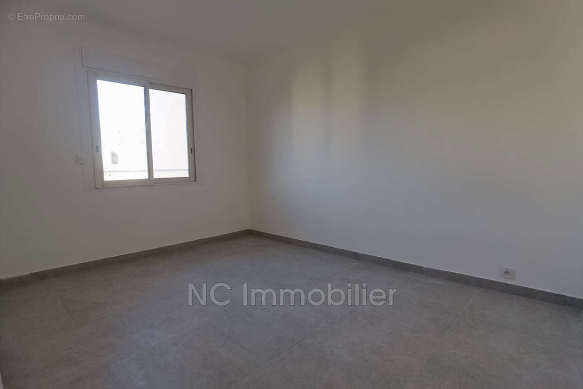 Appartement à VALLAURIS