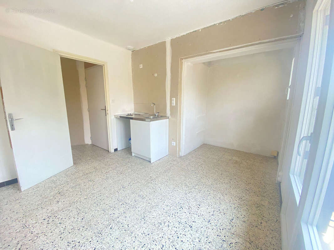 Appartement à JONQUIERES