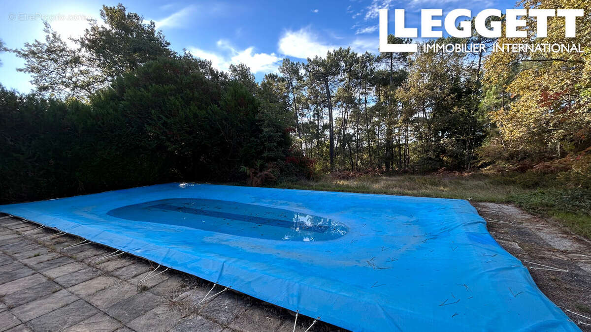 Maison à SAINT-LEON-SUR-L'ISLE