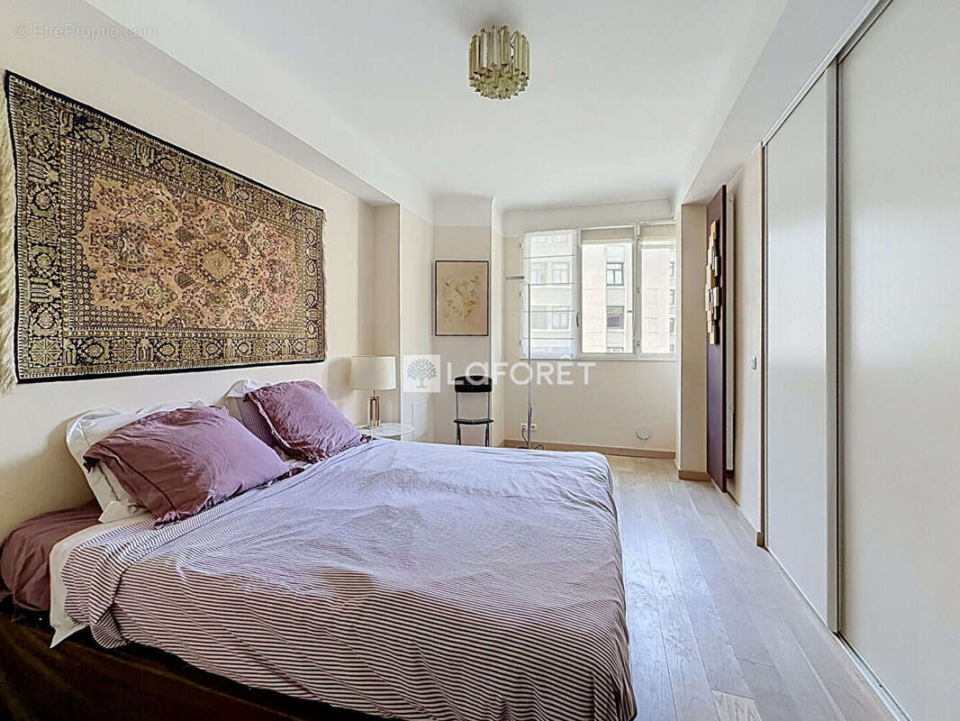 Paris 16e Secteur Mallet-Stevens  Appartement 3 pièces de 94,30 m² - photo 5