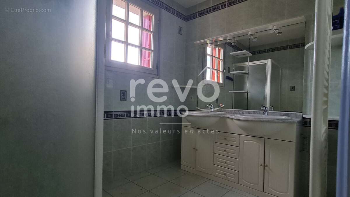 Maison à LE CELLIER