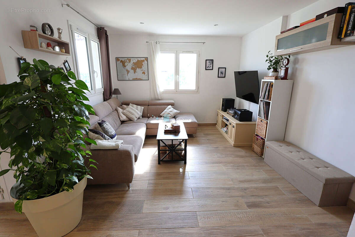 Appartement à PEYMEINADE