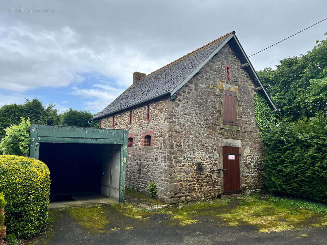 Maison à SAINT-PIERRE-DES-LANDES