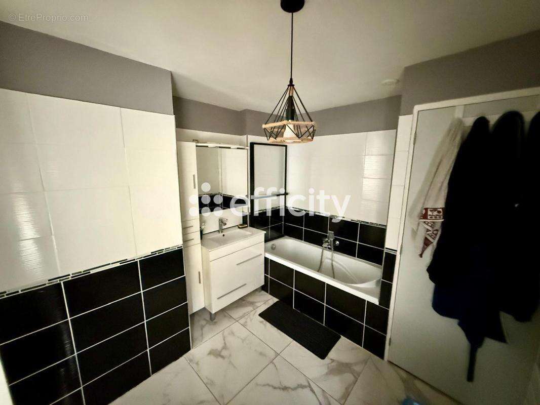 Maison à NOGENT-SUR-OISE