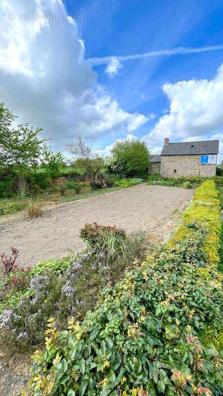 Photo 3 - Terrain à ARON