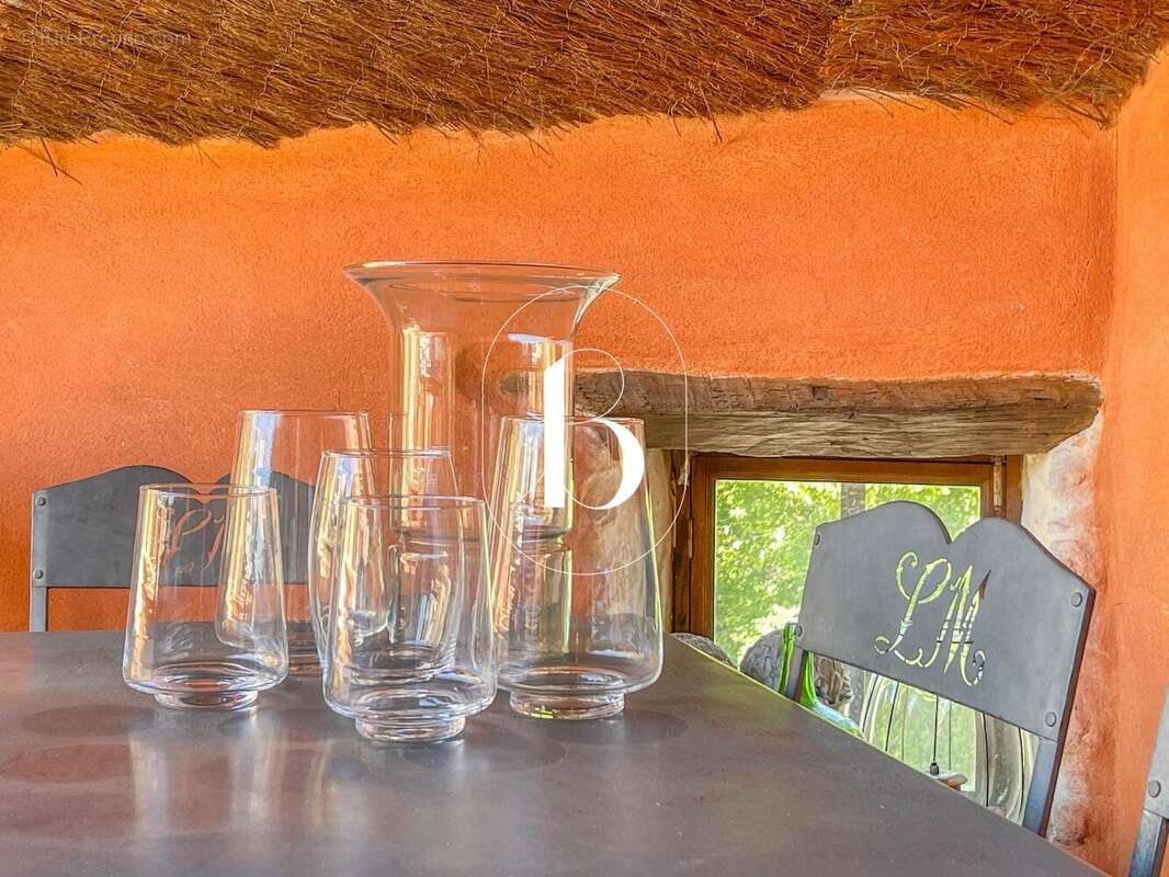 Maison à SAINT-LAURENT-DE-CARNOLS