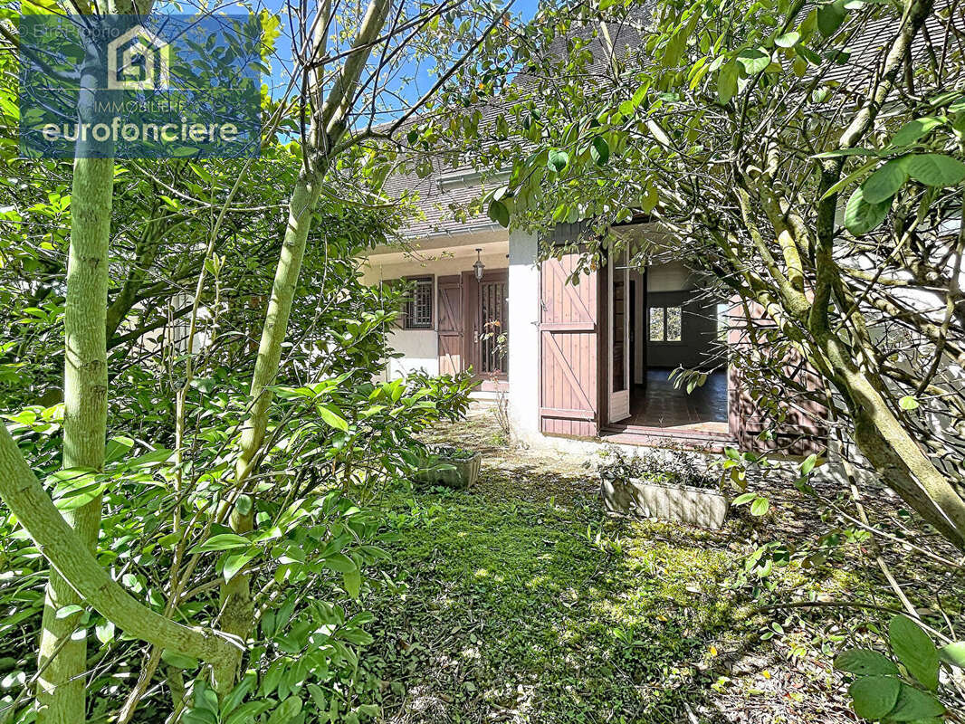 Maison à CRENEY-PRES-TROYES