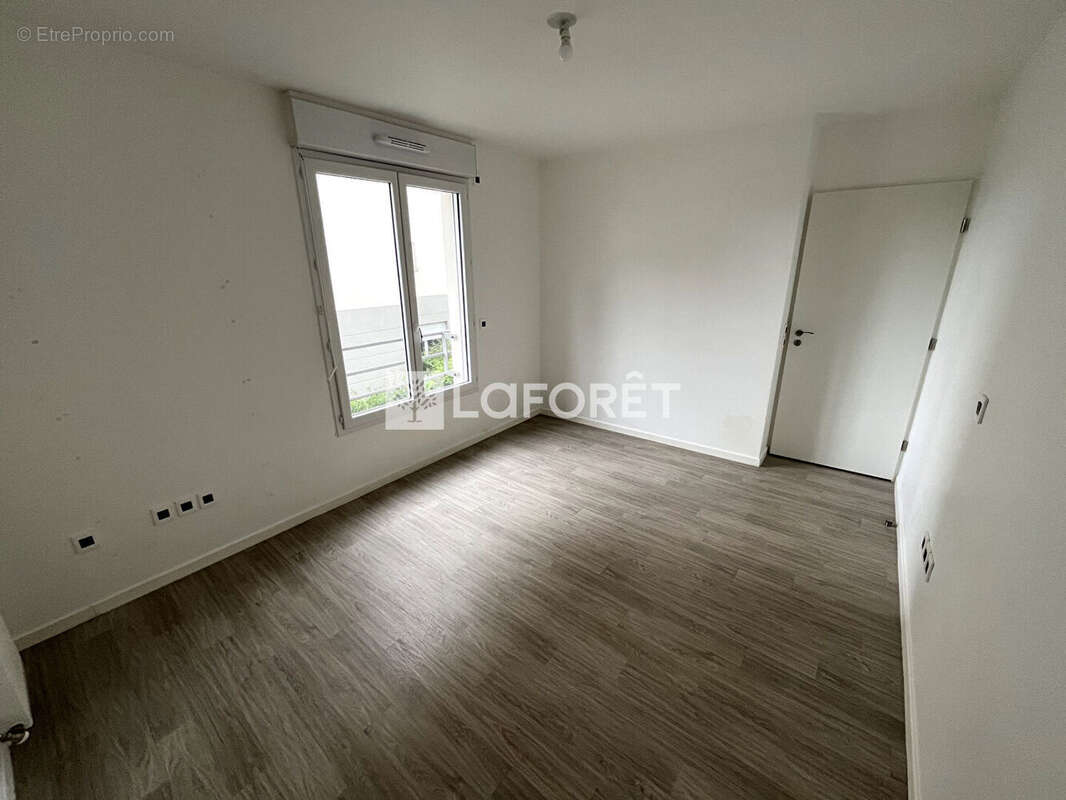 Appartement à HARDRICOURT