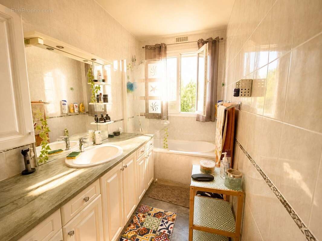 Appartement à BOIS-D'ARCY