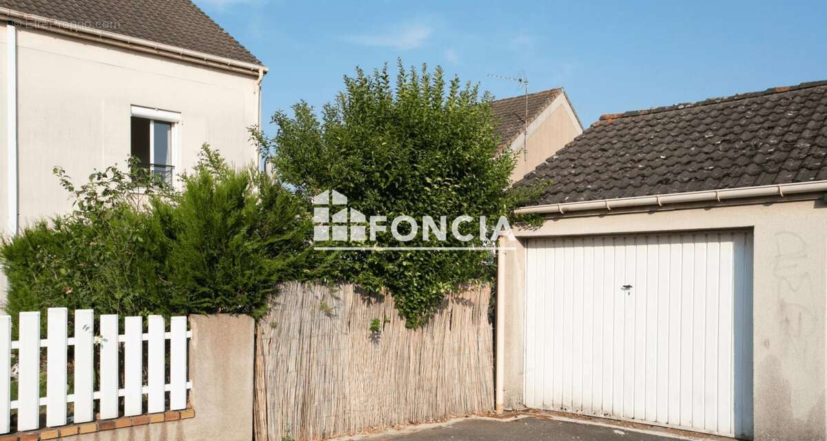 Villeneuve-Saint-Georges, Charmante maison avec jardin et garage - photo 10