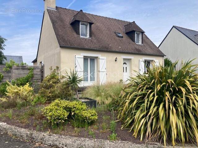 Maison à NOYAL-SUR-VILAINE