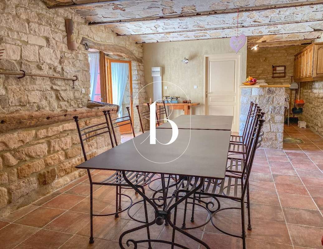 Maison à BARJAC