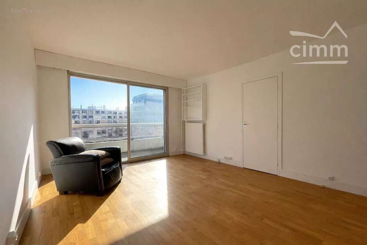 Appartement à PARIS-15E