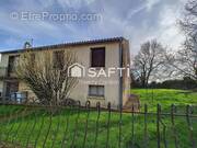 Photo 1 - Maison à AZAY-LE-BRULE